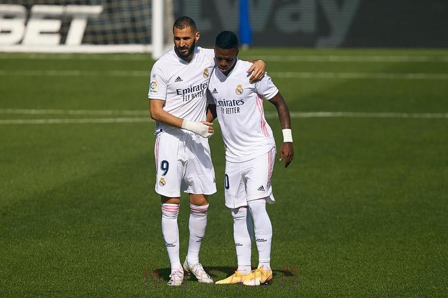 西甲-维尼修斯本泽马互传射 皇马2-1瓦伦西亚