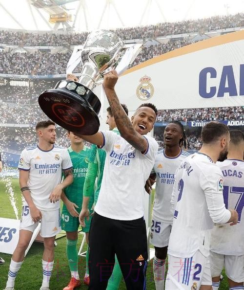 米利唐恢复合练 拉莫斯本泽马回球场进行有球训练 米利唐恢复合练 拉莫斯本泽马回球场进行有球训练